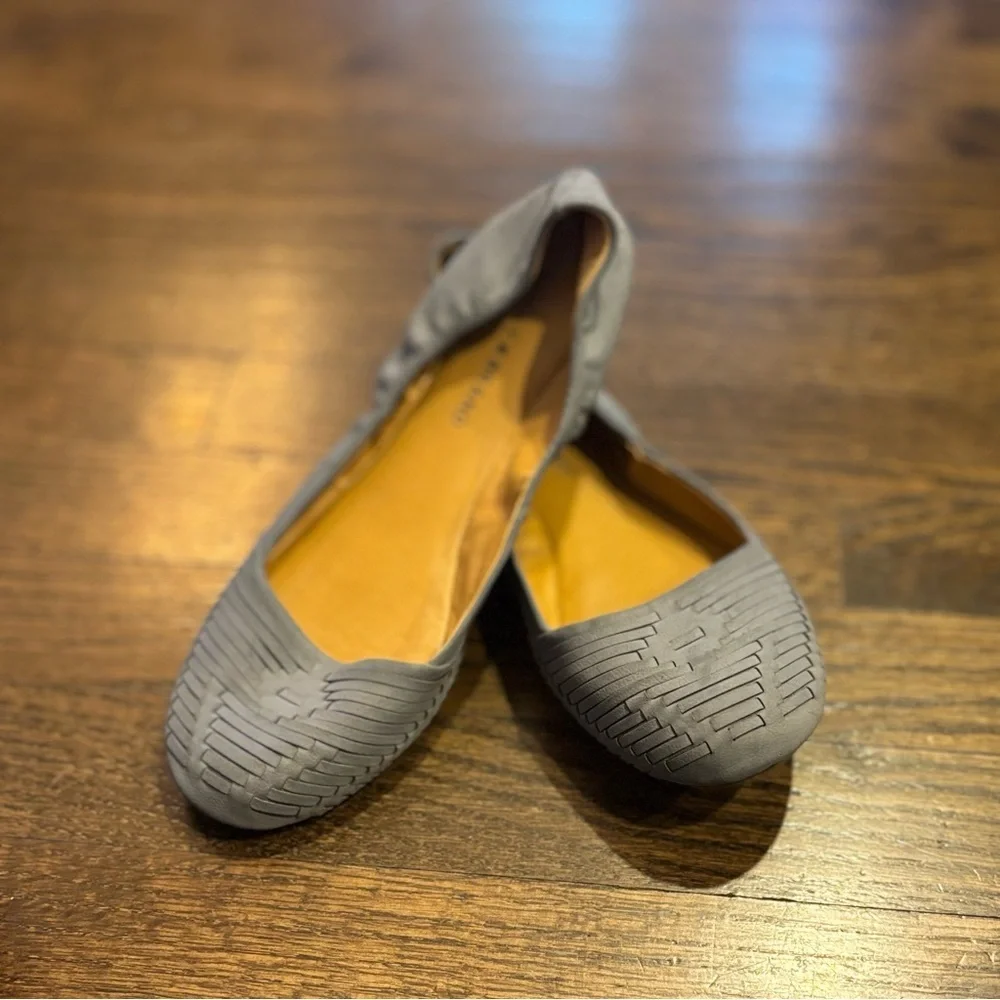 Women’s Lucky Brand bluish gray flats